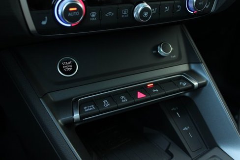 New 2025 Audi Q3 2.0T Premium image 7