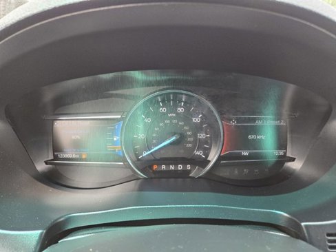 Used 2018 Ford Explorer Limited image 26