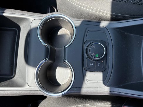 Used 2024 GMC Terrain SLE image 25