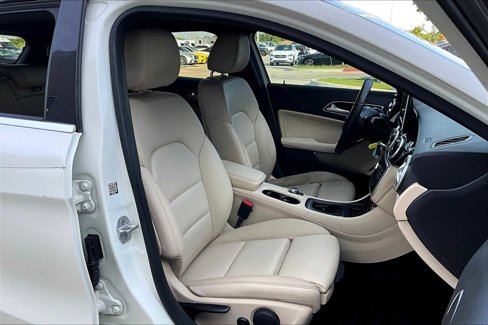 Used 2016 Mercedes-Benz GLA 250 image 8