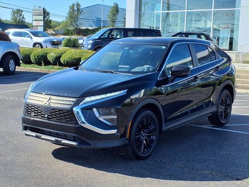 Used 2022 Mitsubishi Eclipse Cross LE image 2