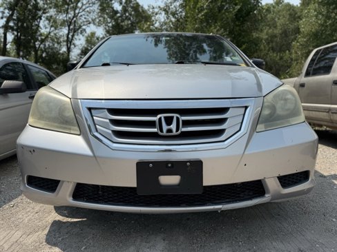 Used 2010 Honda Odyssey LX image 2