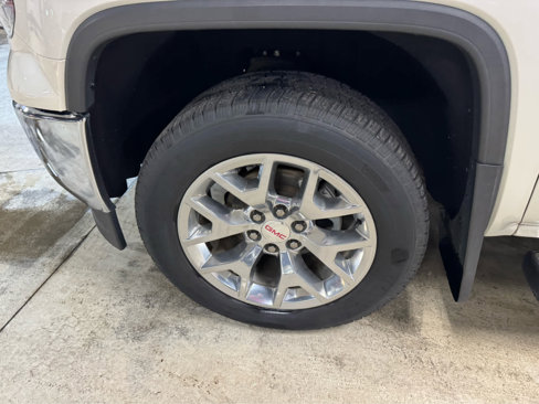 Used 2015 GMC Sierra 1500 SLT w/ SLT Crew Cab Value Package image 11