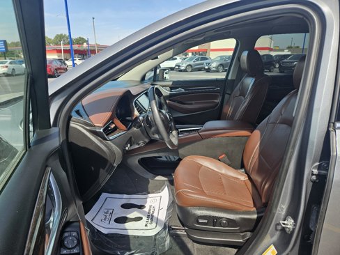 Used 2018 Buick Enclave Avenir w/ LPO, Cargo Package image 19