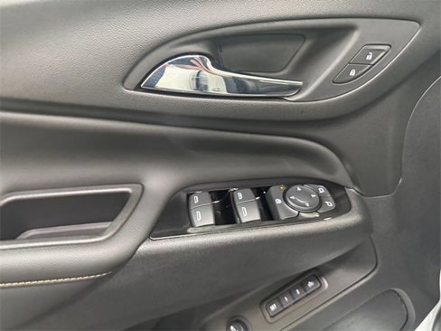 Used 2022 Chevrolet Equinox Premier image 13