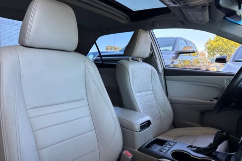 Used 2016 Toyota Camry XLE image 31