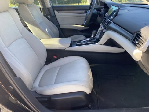 Used 2018 Honda Accord LX image 23