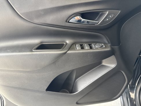 Used 2023 Chevrolet Equinox LT image 24