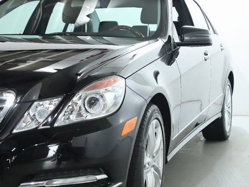 Used 2011 Mercedes-Benz E 350 4MATIC Sedan image 5