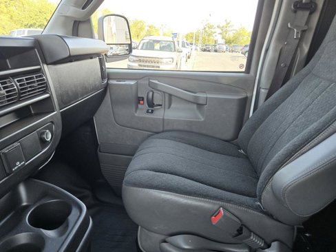 Used 2023 GMC Savana 2500 w/ Driver Convenience Package image 10