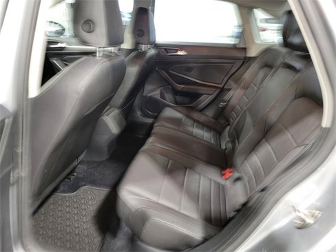 Used 2021 Volkswagen Jetta SE image 29