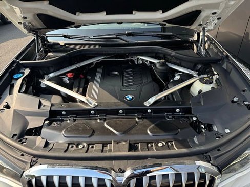 Used 2019 BMW X7 xDrive40i w/ Cold Weather Package image 62