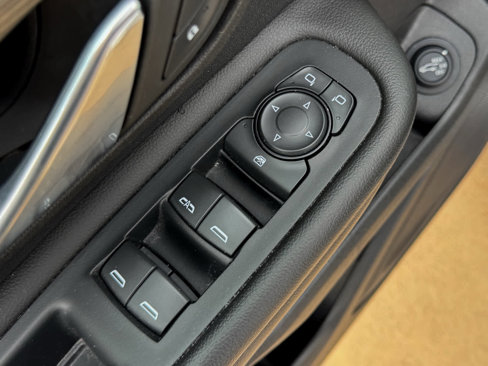 Used 2023 GMC Terrain SLE w/ Driver Convenience Package image 23