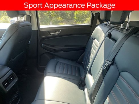 Used 2022 Ford Edge SEL w/ Sport Appearance Package image 9