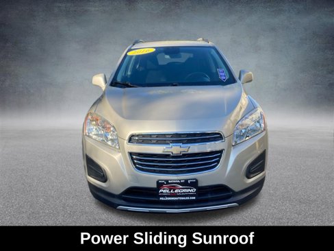 Used 2016 Chevrolet Trax LT w/ LT Sun and Sound Package image 10