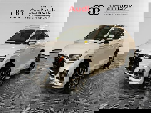 Certified 2023 Audi Q5 2.0T Premium w/ Convenience Package image 1