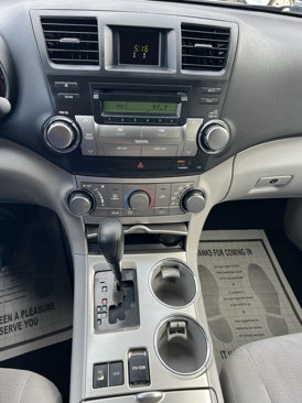 Used 2012 Toyota Highlander SE image 36