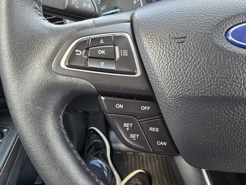 Used 2020 Ford EcoSport SE w/ SE Convenience Package image 12