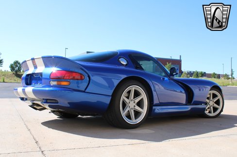 Used 1997 Dodge Viper GTS image 6
