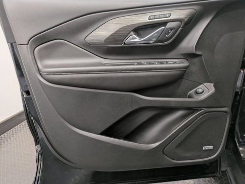 Used 2022 GMC Terrain SLT w/ Infotainment Package II image 8