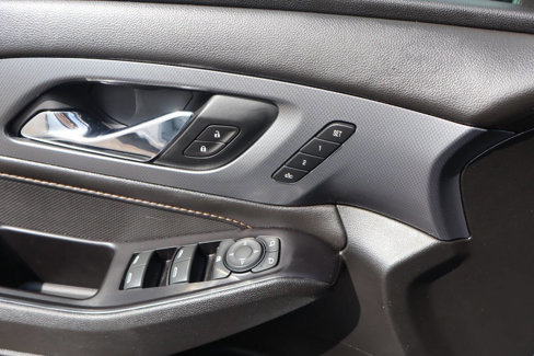 Used 2020 Chevrolet Traverse Premier image 17
