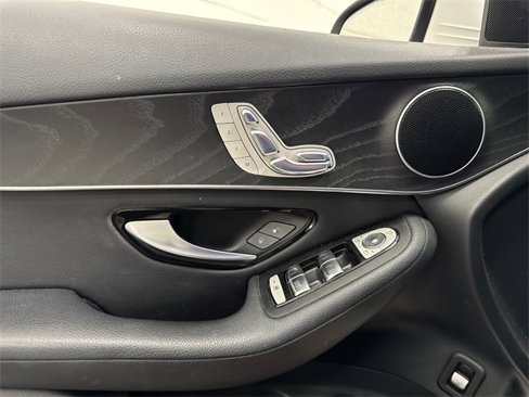 Used 2017 Mercedes-Benz GLC 300 image 5