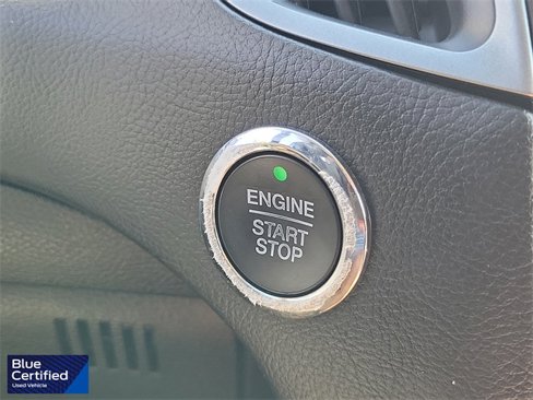 Certified 2017 Ford Edge SE image 9