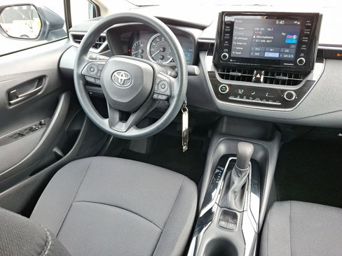 Used 2022 Toyota Corolla LE image 14