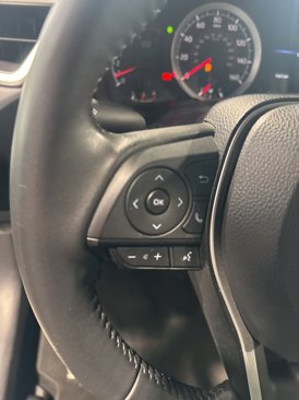 Used 2022 Toyota Corolla SE image 38