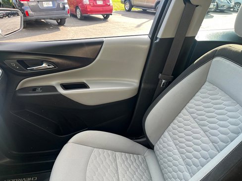 Used 2019 Chevrolet Equinox LS image 26