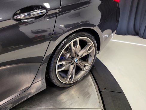 Used 2018 BMW M550i xDrive image 44