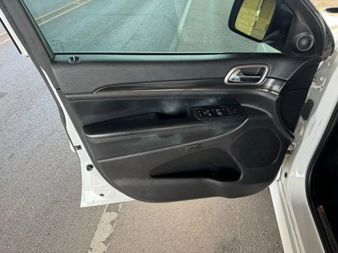 Used 2020 Jeep Grand Cherokee Limited X image 10