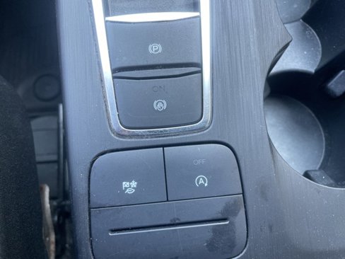 Used 2022 Ford Escape SE w/ Cold Weather Package image 46