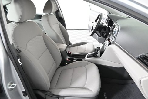 Used 2020 Hyundai Elantra SE w/ Cargo Package (C1) image 11