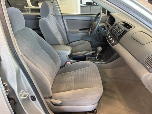 Used 2005 Toyota Camry LE image 37