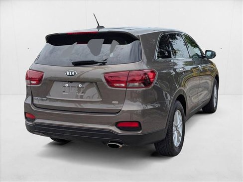 Used 2019 Kia Sorento LX image 5