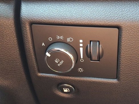 Used 2018 Jeep Grand Cherokee Limited image 29