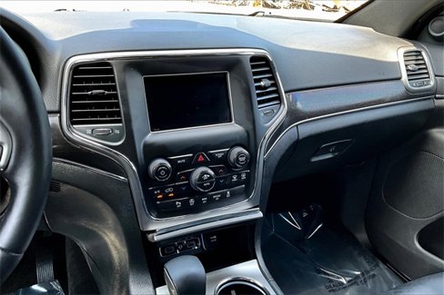 Used 2018 Jeep Grand Cherokee Limited image 9