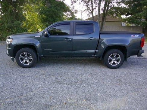 Used 2017 Chevrolet Colorado Z71 image 2