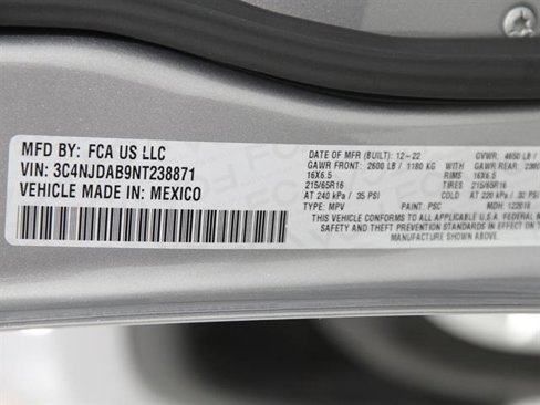Used 2022 Jeep Compass Sport image 23