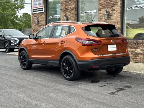 Used 2022 Nissan Rogue Sport SV w/ Technology Package image 3