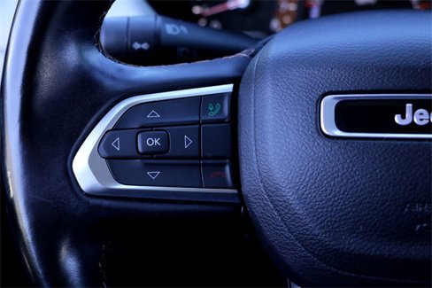 Used 2022 Jeep Compass Limited image 15