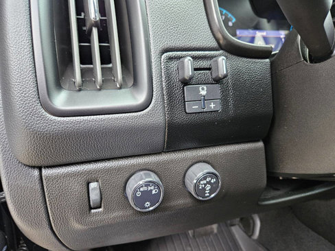 Used 2022 Chevrolet Colorado ZR2 image 11