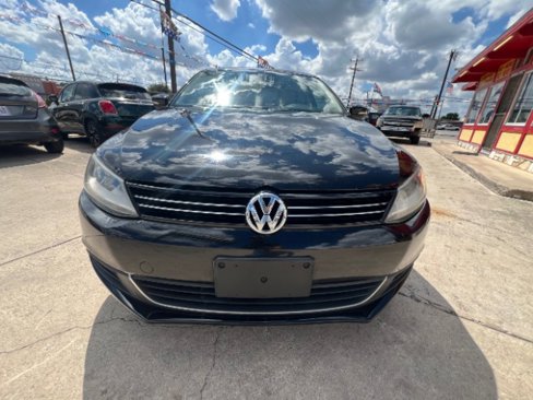 Used 2014 Volkswagen Jetta SE image 2