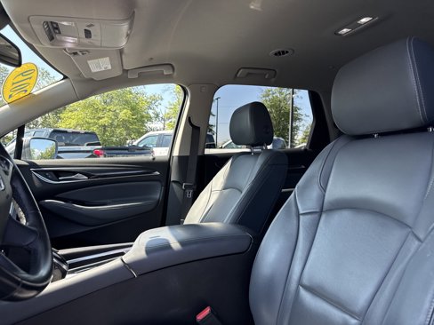Used 2019 Buick Enclave Essence image 27