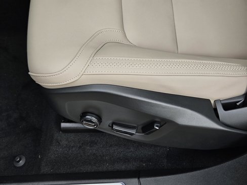 New 2026 Volvo XC90 B5 Core image 24
