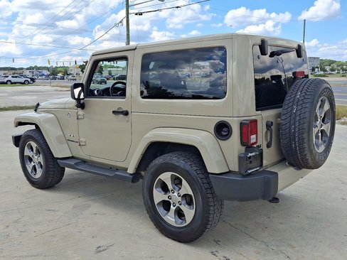 Used 2017 Jeep Wrangler Sahara w/ Connectivity Group image 11