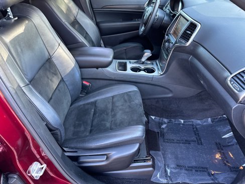 Used 2017 Jeep Grand Cherokee Altitude image 13