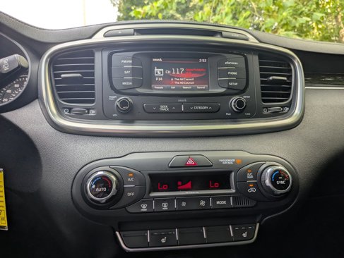 Used 2016 Kia Sorento EX image 15