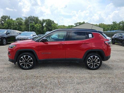 Used 2023 Jeep Compass Limited image 2